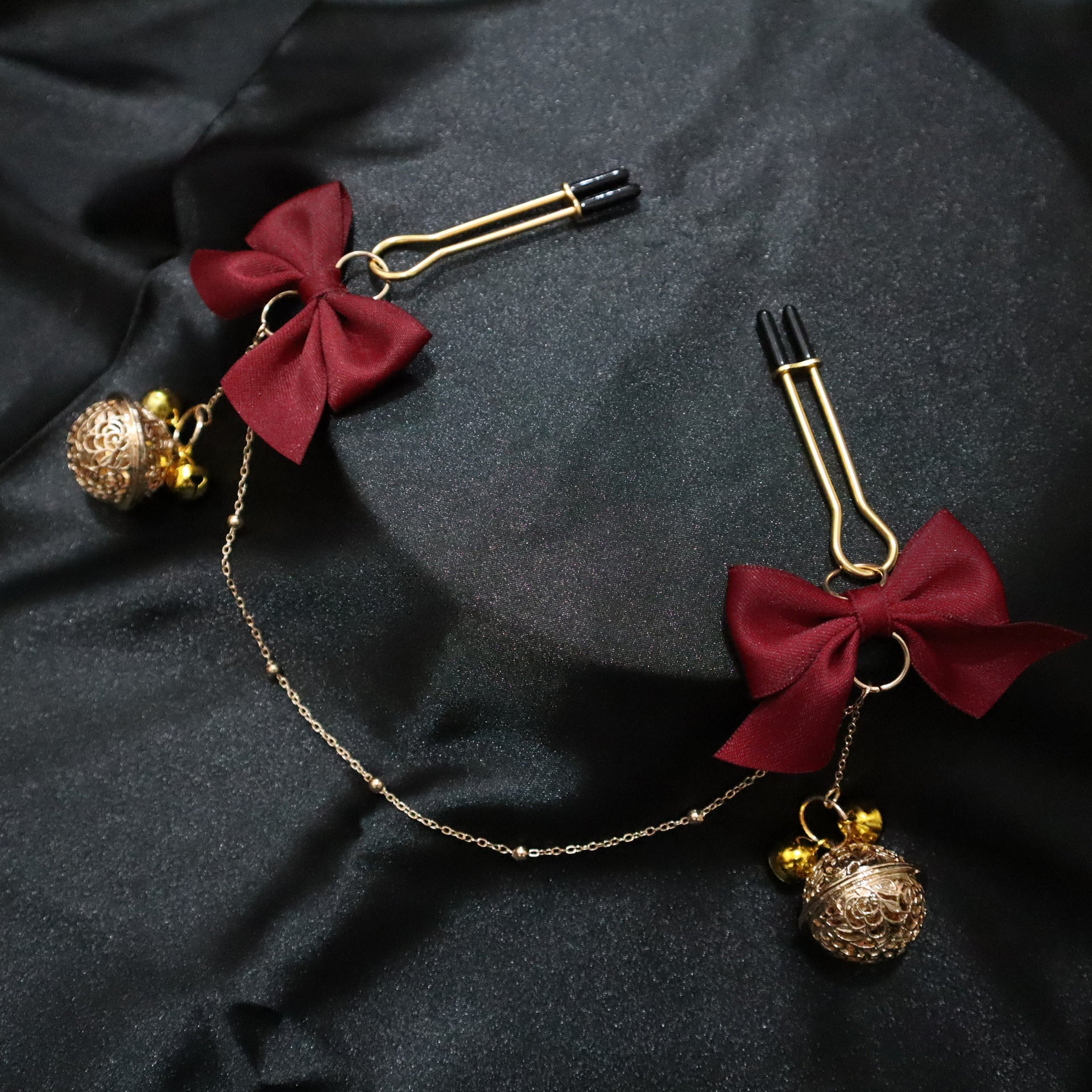 Bow Tie U-Shaped Nipple Clamps with Chain